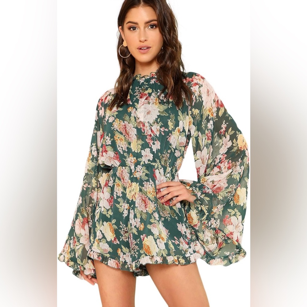 Size Medium l Floral Printed Ruffle Bell Sleeve Loose Fit Jumpsuit Romper